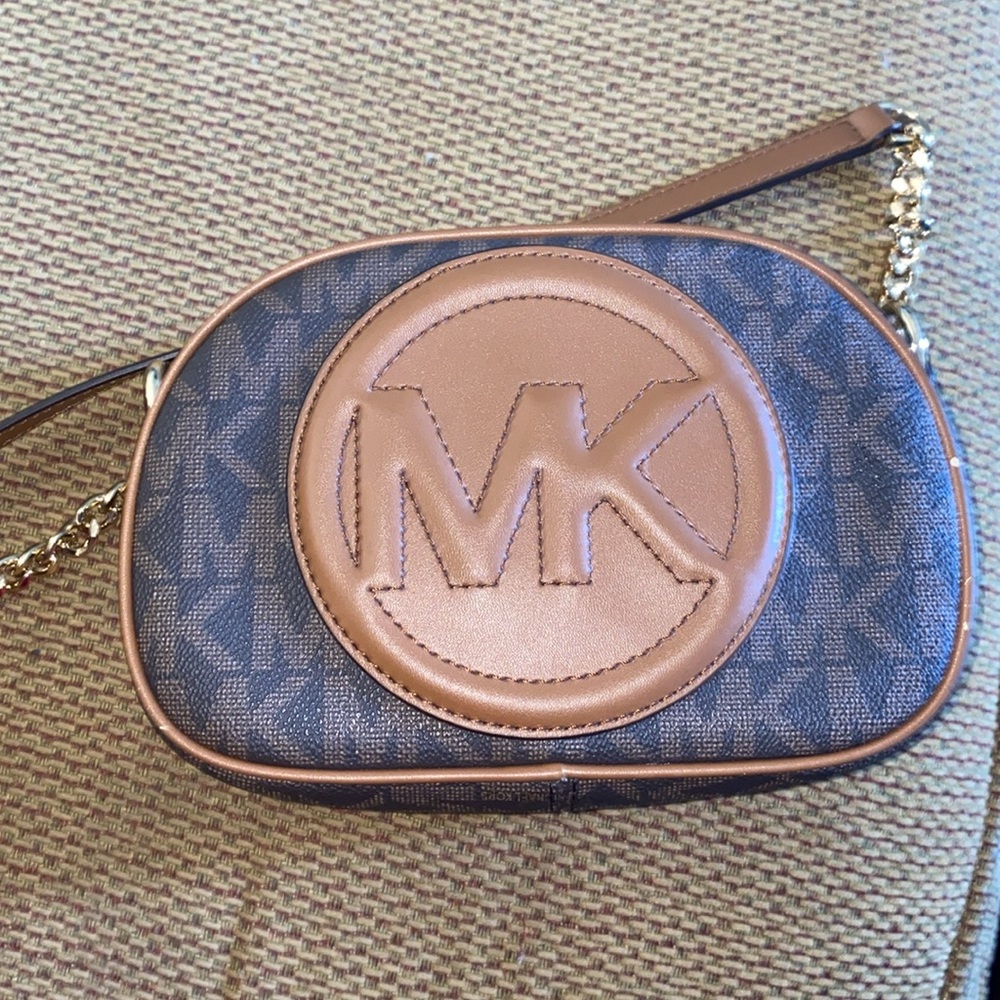 Michael Kors Crossbody purse